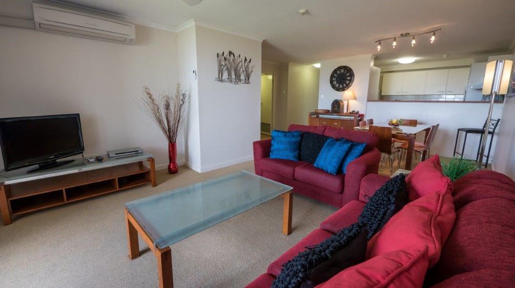 Coral Towers Holiday Apartments - eAccommodation 1