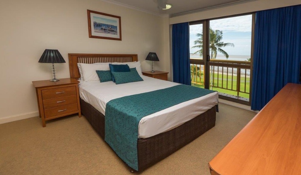 Coral Towers Holiday Apartments - Dalby Accommodation 2