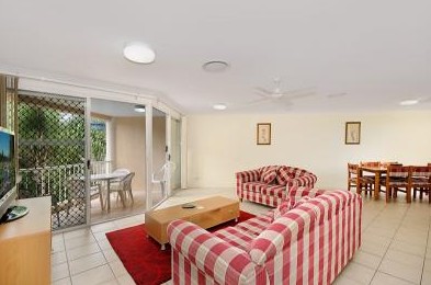 Surfers Beach Holiday Apartments - Accommodation Yamba 2
