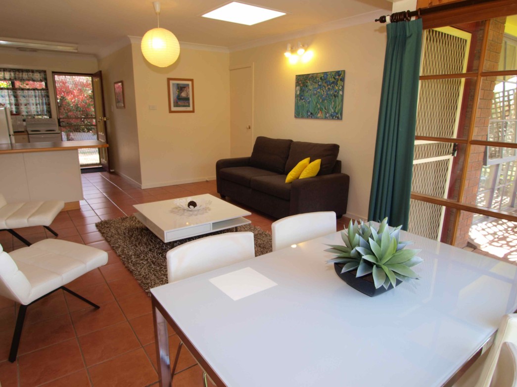 Bright Highland Valley Cottages - Accommodation Redcliffe