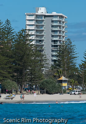 Pacific Regis Beachfront Apartments - Accommodation QLD 4