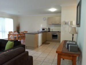 Pacific Sun Gold Coast Holiday Townhouse - thumb 3