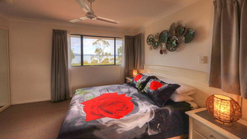 Dolphin Waters Holiday Apartments - Dalby Accommodation 3