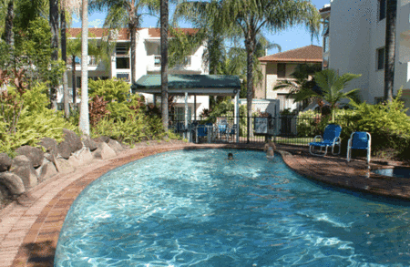 Cannes Court - Accommodation QLD 1