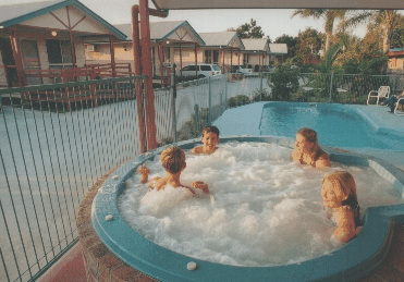 Dolphin Sands Holiday Cabins - Accommodation Kalgoorlie 0