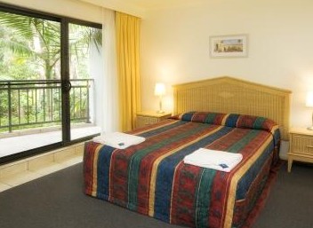 Flynns Beach Resort - St Kilda Accommodation 2