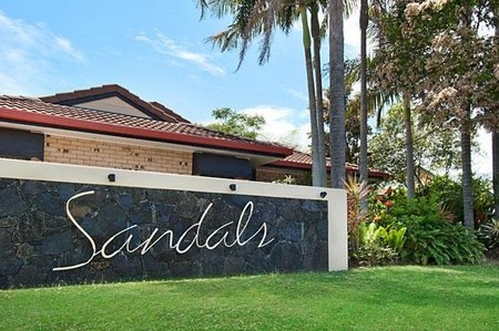 Sandals - Coogee Beach Accommodation