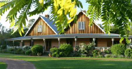 Carriages Country House - Perisher Accommodation