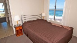 President Holiday Apartments - Accommodation QLD 5