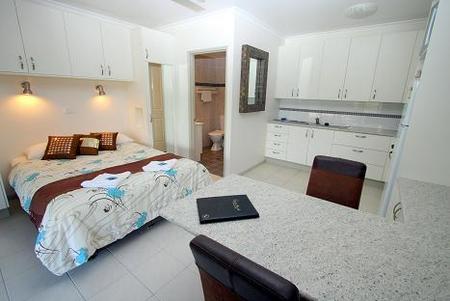 Coral Point Lodge - Grafton Accommodation