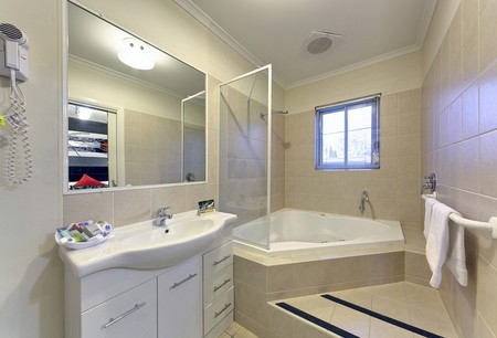 Comfort Inn And Suites Georgian Albury - Geraldton Accommodation