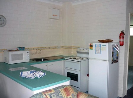 Broadbeach Central Holiday Units - St Kilda Accommodation 2