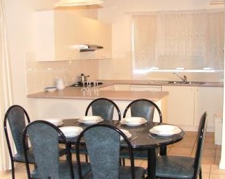 Manly Seaside Holiday Apartments - Accommodation QLD 2