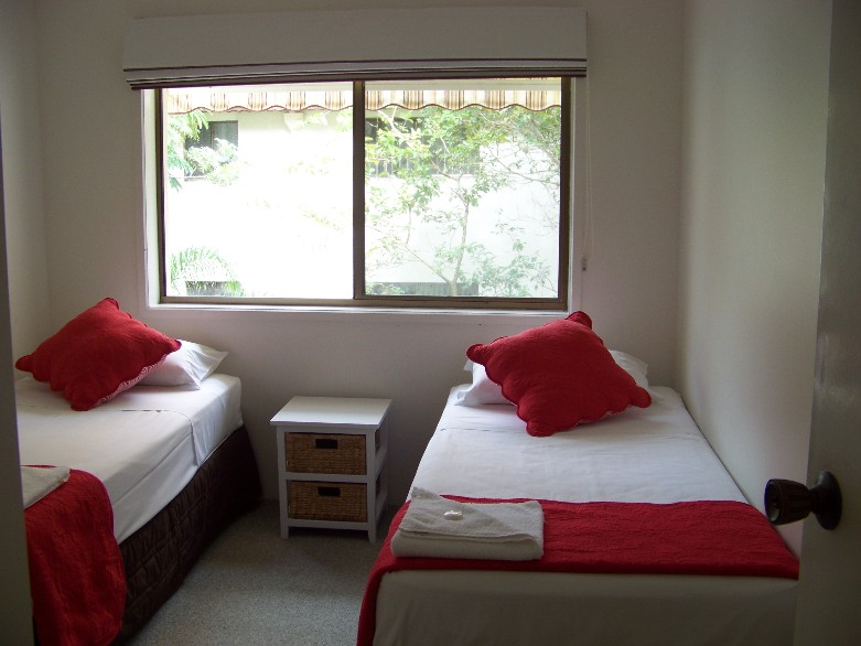 Old Burleigh Court Holiday Apartments - Whitsundays Accommodation 3