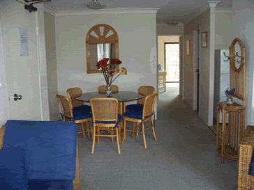 Old Burleigh Court Holiday Apartments - St Kilda Accommodation 5