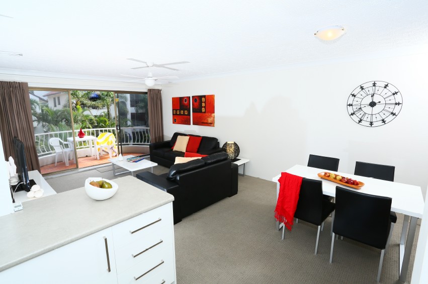 St Tropez Holiday Apartments - Accommodation QLD 6