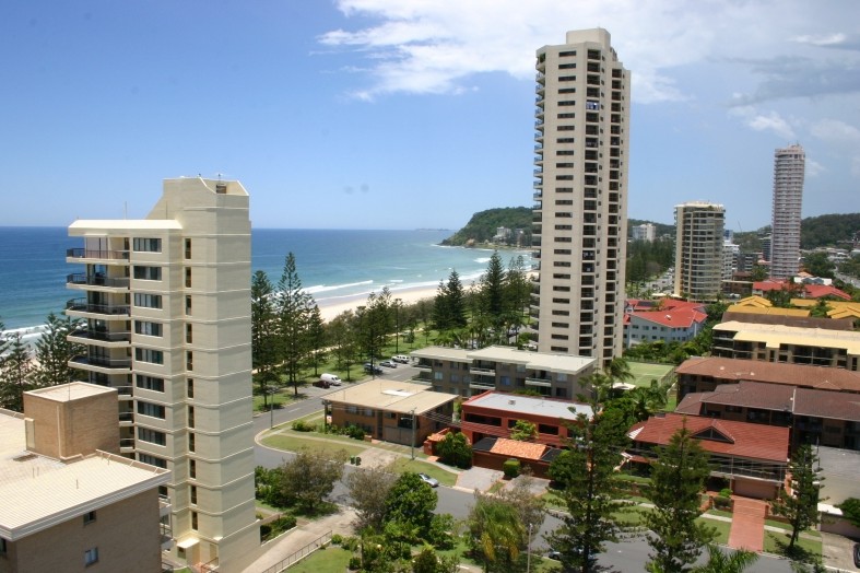 Horizons Burleigh Heads Holiday Apartments - Dalby Accommodation 1