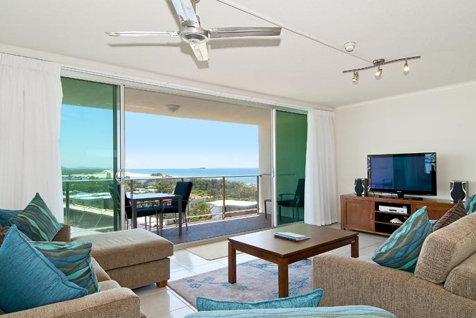 Chateau Royale Beach Resort - Accommodation QLD 2