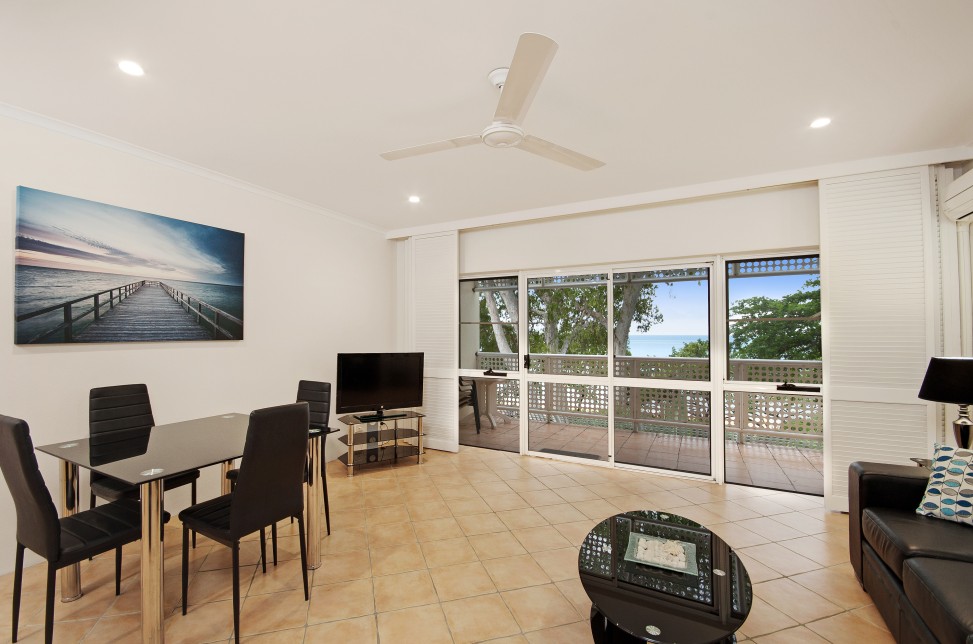 Marlin Waters Beachfront Apartments - Accommodation QLD 2