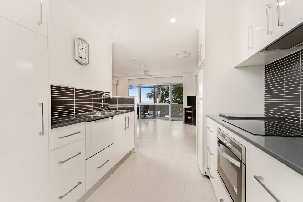 Marlin Waters Beachfront Apartments - Lismore Accommodation 3