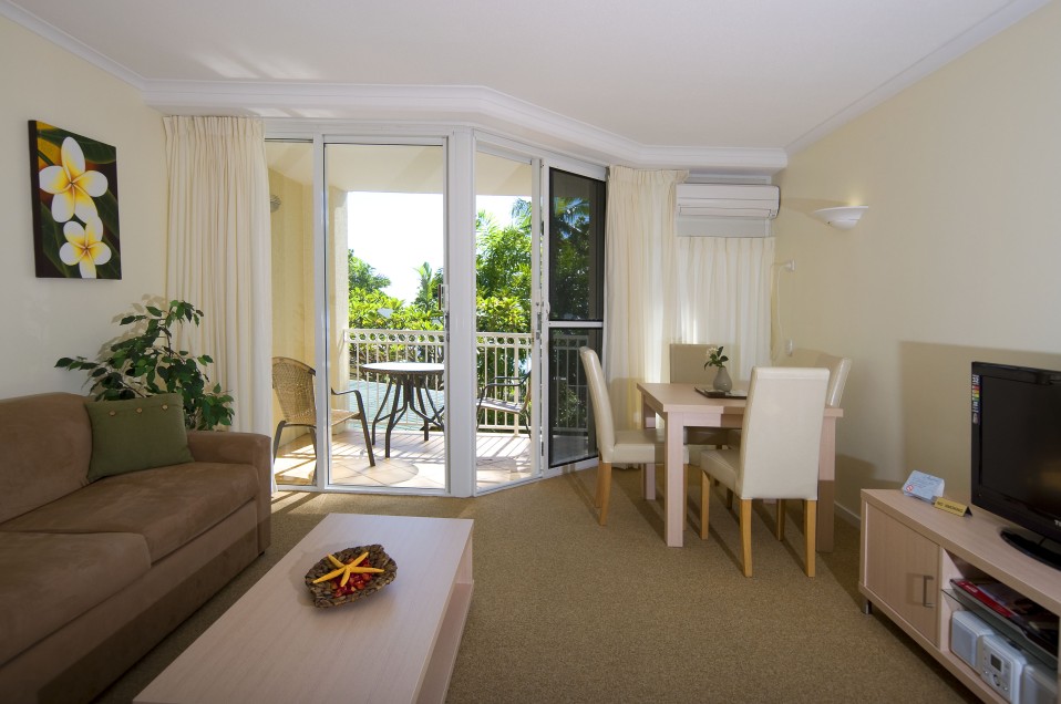 On The Beach Holiday Apartments - Grafton Accommodation 5