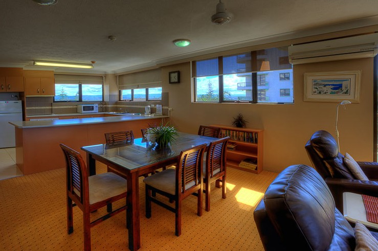 Aristocrat Apartments - Accommodation QLD 5