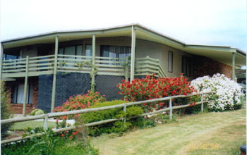 Currawong Holiday Home - Kingaroy Accommodation