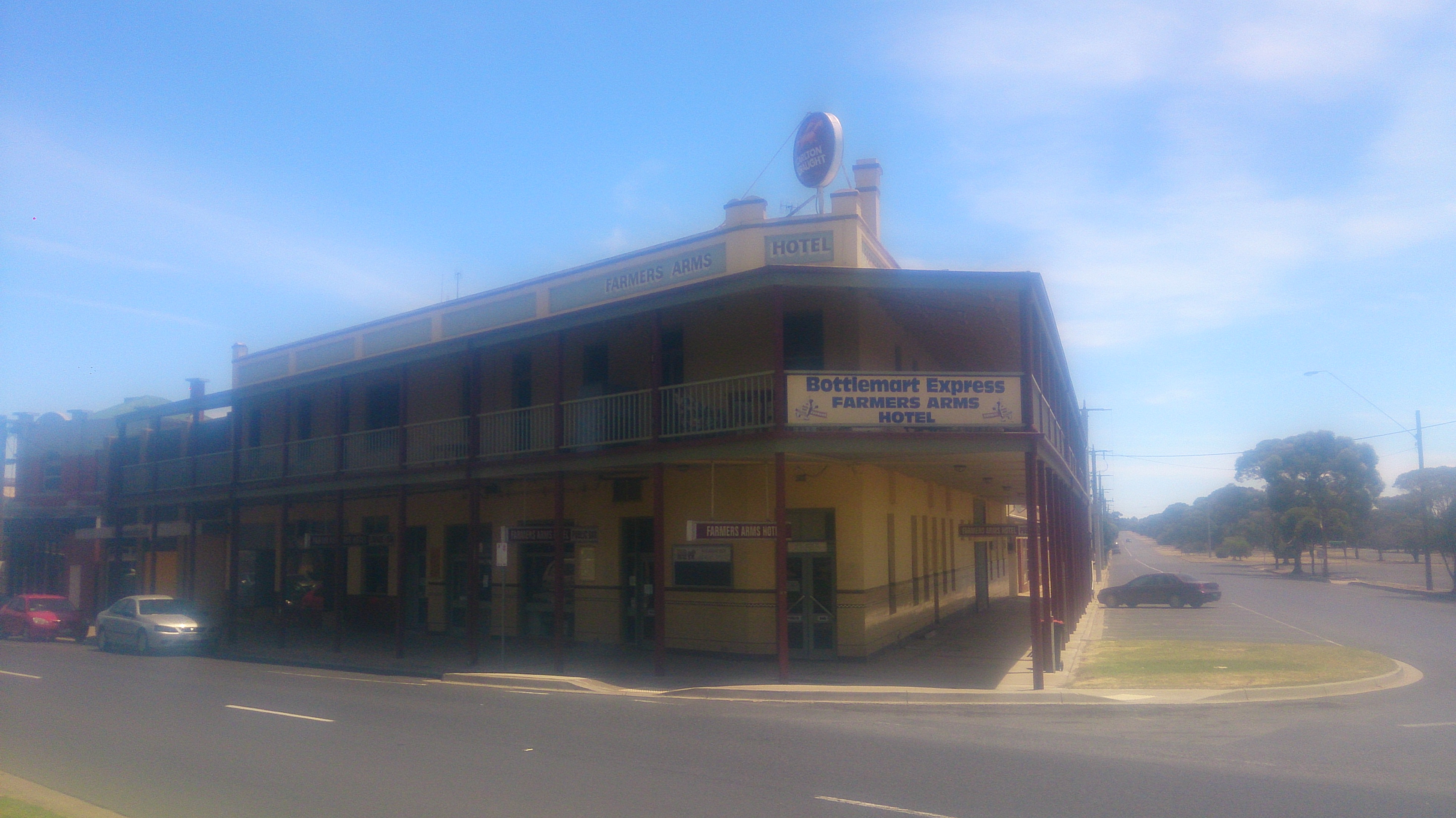 Farmers Arms Hotel - Accommodation Sunshine Coast