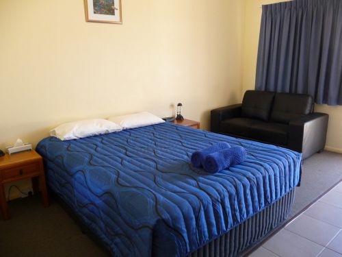 Moura Motel - Accommodation in Bendigo