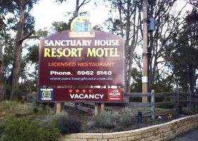 Sanctuary House Resort Motel - Healesville - Accommodation Australia 1