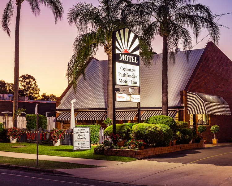 Country Pathfinder Motor Inn - Coogee Beach Accommodation