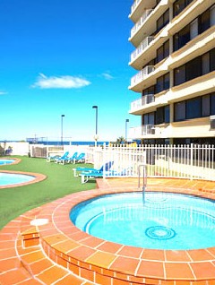 Breakers North Beachfront Apartments - Lismore Accommodation 5