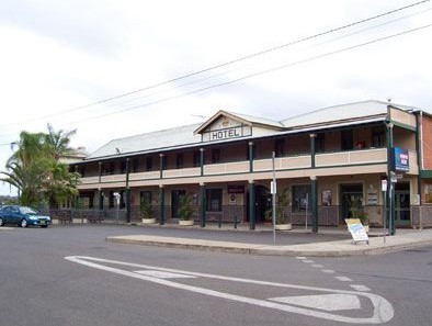 Crown Hotel Motel - Accommodation Perth