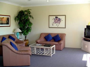 Sandcastles Holiday Apartments - Coogee Beach Accommodation 3