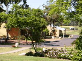 Helidon Natural Springs Spa Resort Motel - Accommodation Australia