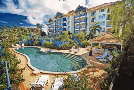 North Cove Waterfront Suites - Accommodation QLD 4