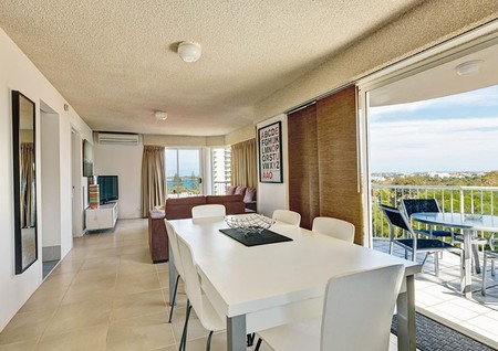 Bay Views Harbourview Apartments - Accommodation Yamba 4