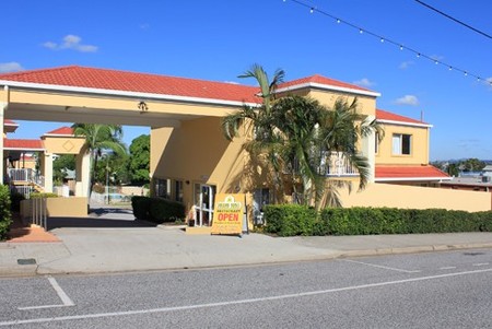 Harbour Sails Motor Inn - Accommodation Sunshine Coast