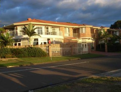 Lake Haven Motor Inn - Accommodation in Surfers Paradise