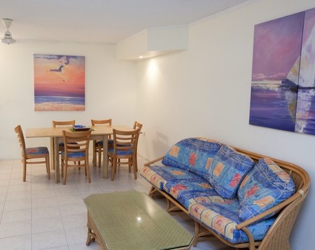 Marina Terraces Holiday Apartments - Grafton Accommodation 4