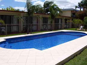 Sunraysia Motel and Holiday Apartments - Accommodation Airlie Beach