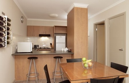 Ringwood Royale Apartment Hotel - Accommodation QLD 4