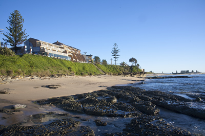 Oceanfront Motel - Accommodation Redcliffe