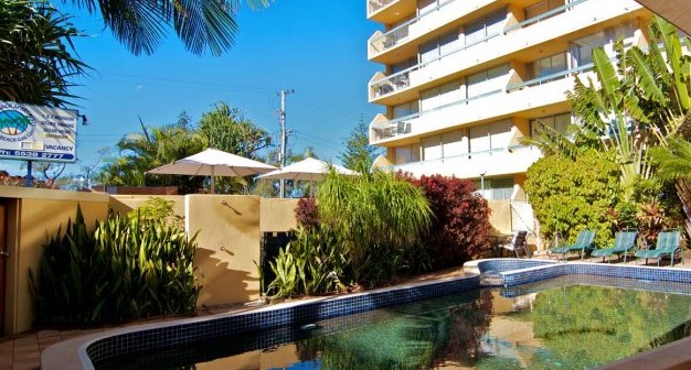 Hi Ho Beach Apartments - Accommodation QLD 4