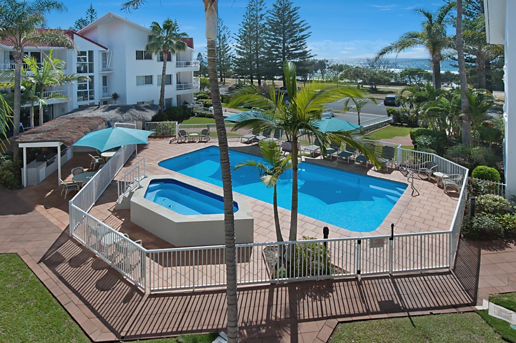 Le Beach Apartments - Accommodation QLD 4