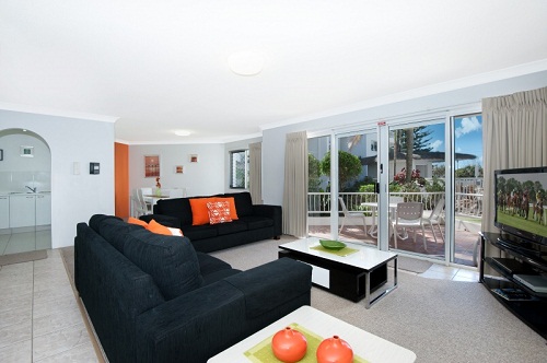 Le Beach Apartments - Accommodation QLD 6