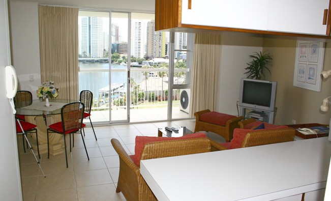 River Park Towers - Accommodation QLD 3