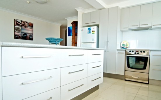 SURFERS CHALET HOLIDAY APARTMENTS - Lismore Accommodation 3