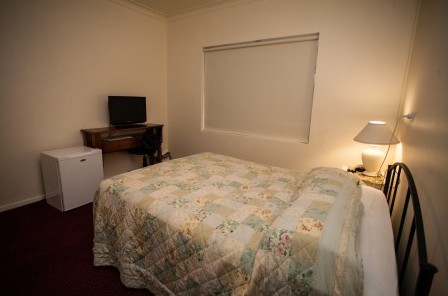 Millies Guesthouse & Serviced Apartments - Accommodation Kalgoorlie 2