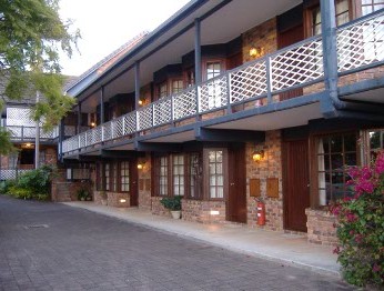 Montville Mountain Inn - Geraldton Accommodation